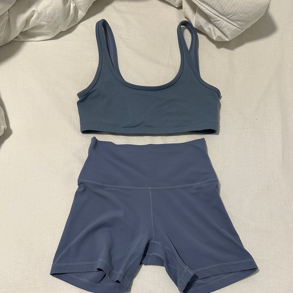 Aritzia Workout Set